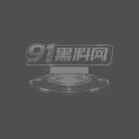 大学生情侣食堂众目睽睽下跪地口交 大胆激情 公共场合热吻火热上演